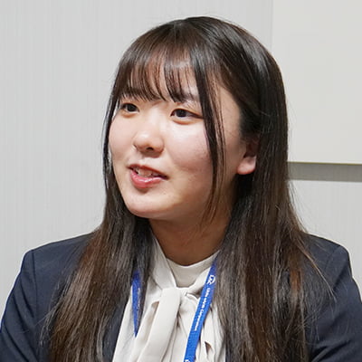 秋山 真菜